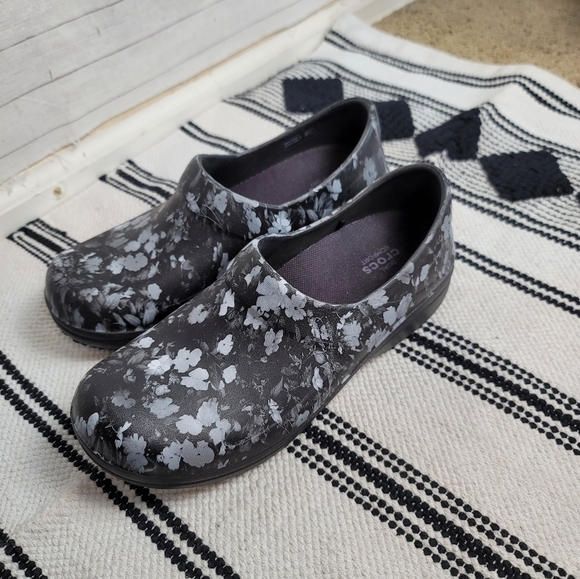 Crocs Neria Pro Light Casual Clogs Blue  Floral Print, sz 8 - Picture 9 of 12